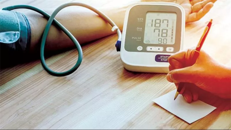 ما هو علاج الضغط المرتفع بالمنزل؟.. 8 خطوات تغنيك عن الأدوية