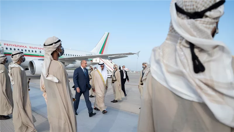 رئيس بلغاريا يصل إلى الإمارات