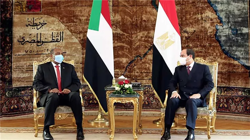 مصر.. عضو بالشيوخ يُشيد تسيير جسر بري من المساعدات الإنسانية والطبية للسودان 