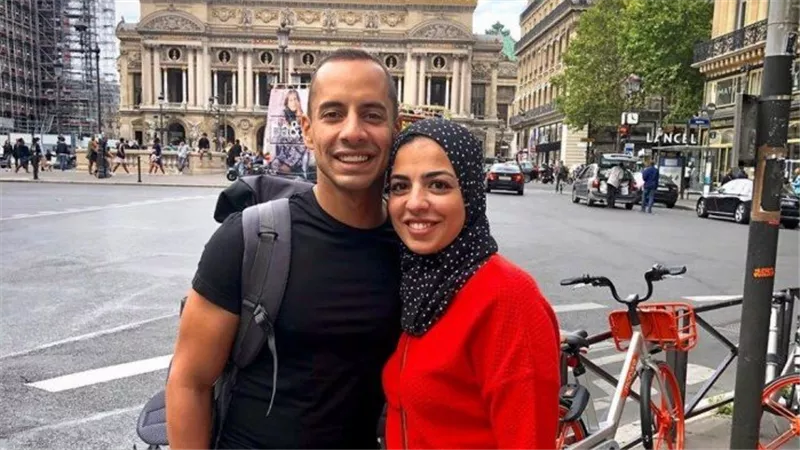  في عيد زواجهما الـ16.. الفنان المصري عمرو وهبة يوجه رسالة إلى زوجته