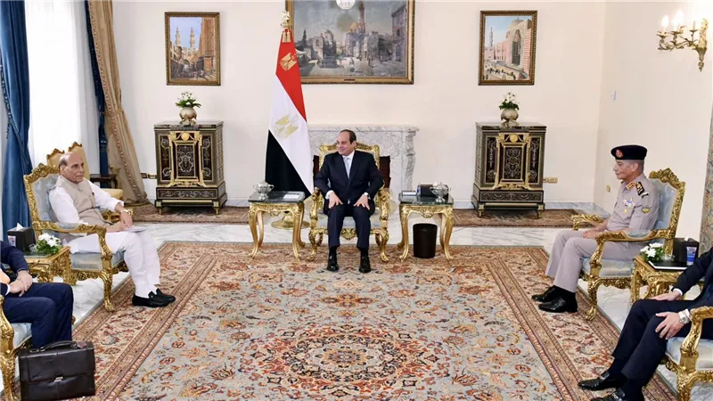 الرئيس السيسي يستقبل وزير الدفاع الهندي 