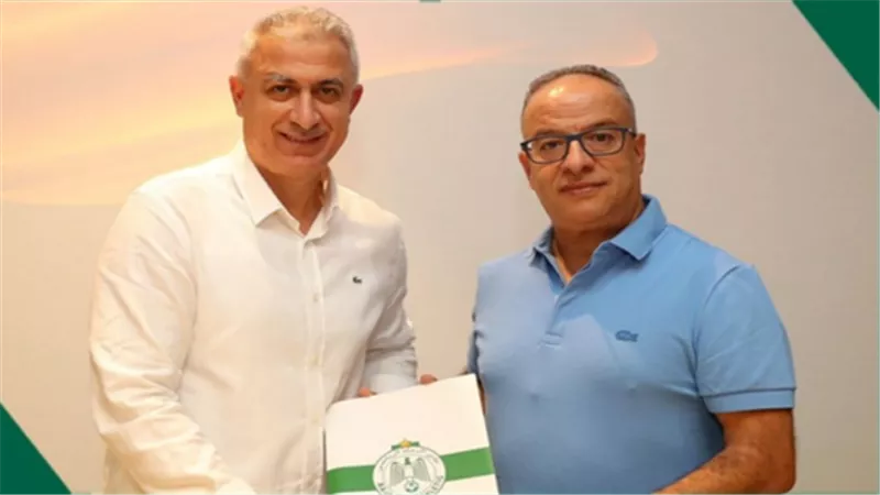 التونسي منذر الكبير مدربًا للرجاء المغربي رسميًا