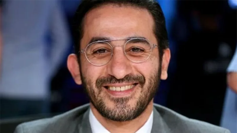 عبر إنستجرام... أحمد حلمي يعلن إصابته بفيروس كورونا خلال بث مباشر 