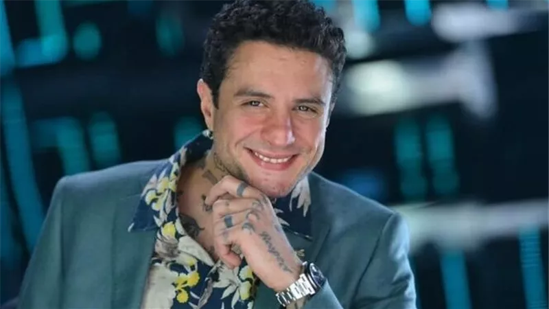 الفنان المصري أحمد الفيشاوي يثير الجدل عبر مواقع التواصل (صور)