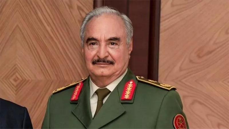  المشير خليفة حفتر يجري زيارة واسعة لمدينة براك الشاطئ جنوبي البلاد