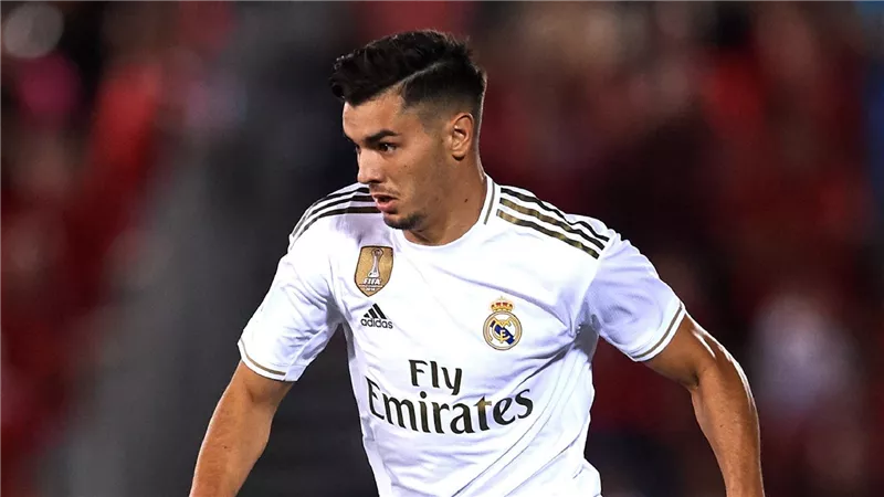 ريال مدريد يسعى لاستعادة دياز المعار إلى ميلان