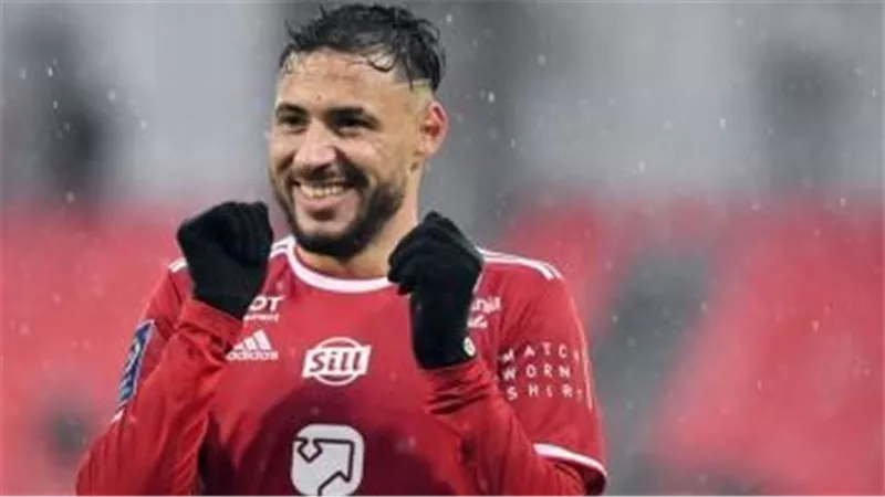 برست الفرنسي ينهي عقد الجزائري يوسف بلايلي بالتراضي
