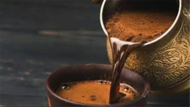 أضرار القهوة على المعدة.. تؤدي إلى الارتجاع المريئي