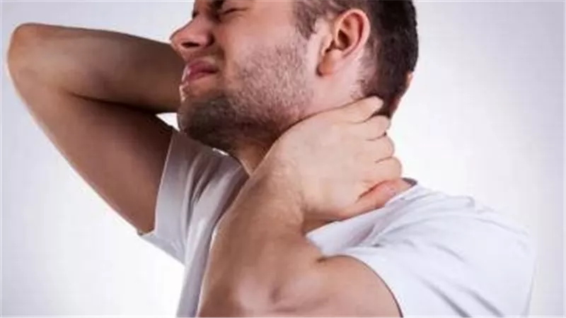 الأسباب الرئيسية حول آلام الرقبة