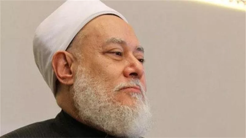 على جمعة عن تجميل الرموش والحواجب: حرام