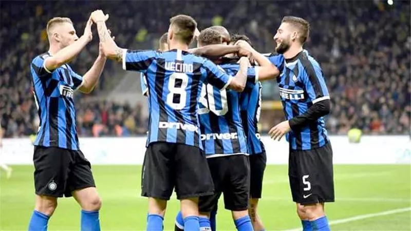 الدوري الإيطالي.. تشكيل إنتر ميلان الرسمي ضد ساليرنيتانا
