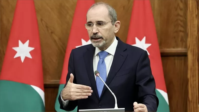 وزير الخارجية الأردني يلتقي مسؤولة أوروبية لتعزيز التعاون والحوار