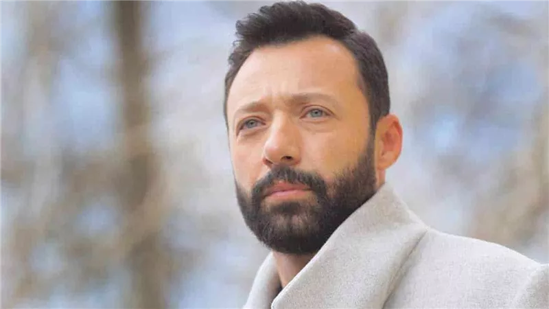 النجم المصري أحمد فهمي يكشف تفاصيل تكوين فريق 