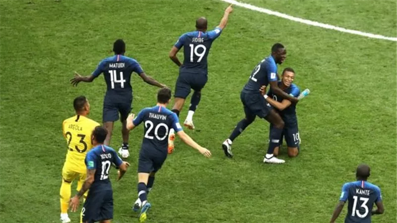 غياب لاعب الوسط بول بوجبا عن منتخب فرنسا في كأس العالم 2022 (الأسباب)