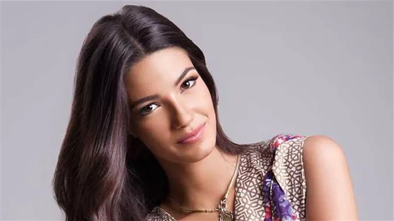 تصدرت التريند بعد تصريحاتها.. النجمة المصرية تارا عماد تكشف مواصفات فتى أحلامها 