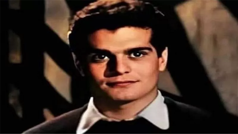 مقتنيات الفنان المصري الراحل عمر الشريف تثير الجدل عبر مواقع التواصل (صور)