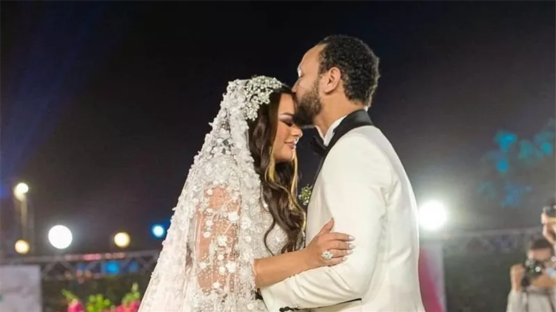  الفنانة المصرية هنادي مهنا تحتفل بالذكرى السنوية الثانية لزواجها من أحمد خالد صالح (صور)