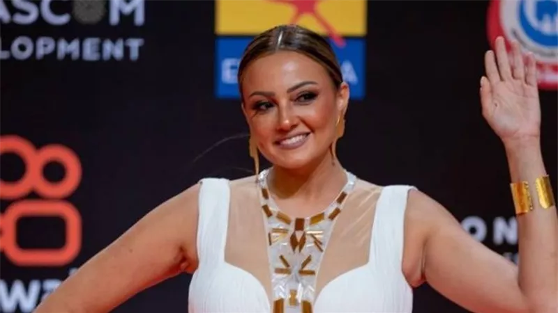  الفنانة المصرية بشرى تطرح أغنية 
