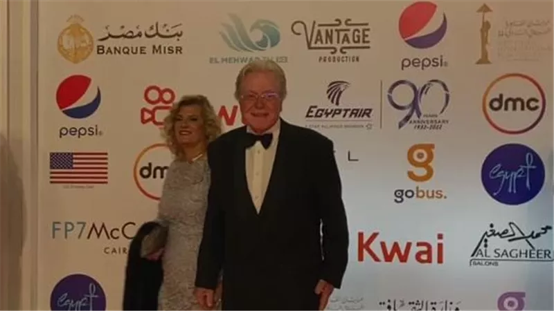 انطلاق مهرجان القاهرة السينمائي في دورته الـ44.. ونجوم بارزة على السجادة الحمراء