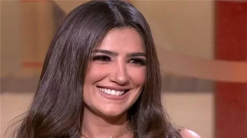  النجمة مي عمر تستعد للتحضير لمسلسل وفيلم سينمائي دفعة واحدة 