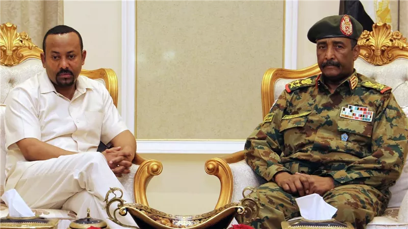 أبي أحمد يعقد مباحثات مع أعضاءَ مجلس السيادة الانتقالي السوداني
