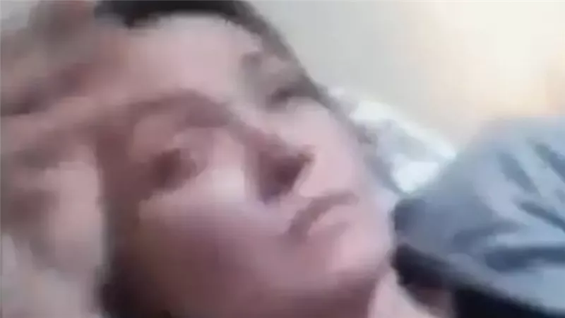 فضيحة قاضية.. ظهرت شبه عارية أمام المتهم أثناء الجلسة