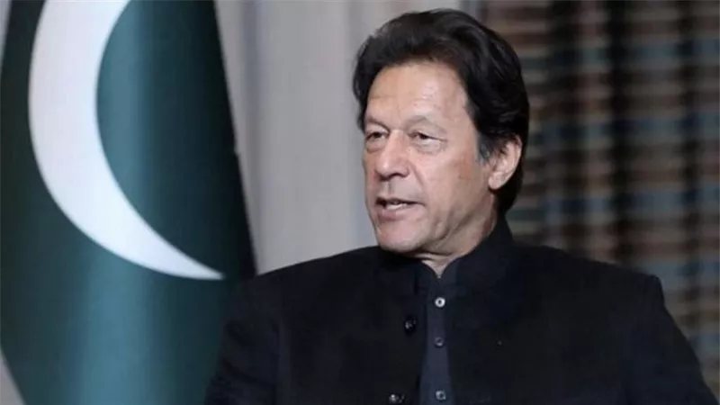 عمران خان يعتزم مخاطبة الحشود من أنصاره في أول ظهور له بعد محاولة اغتيال فاشلة تعرض لها