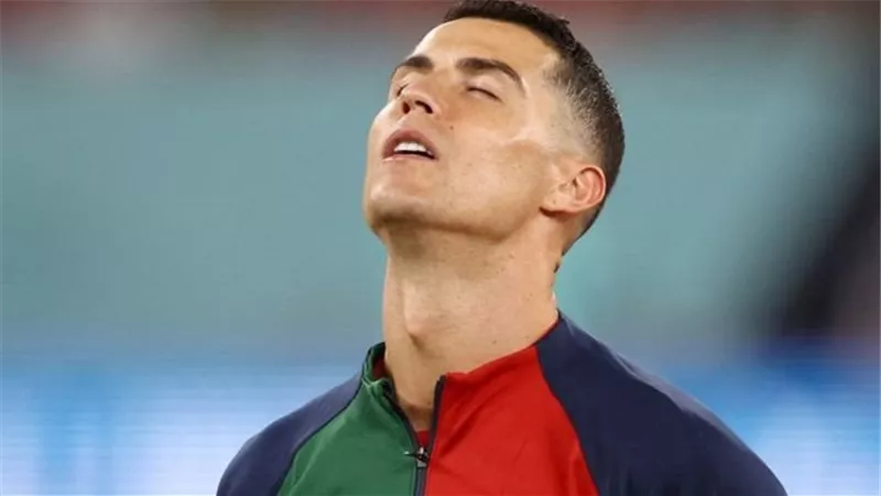 بسبب واقعة جدلية.. كريستيانو رونالدو يسقط فريسة لسخرية الجماهيرفي مباراة البرتغال أمام أوروجواي