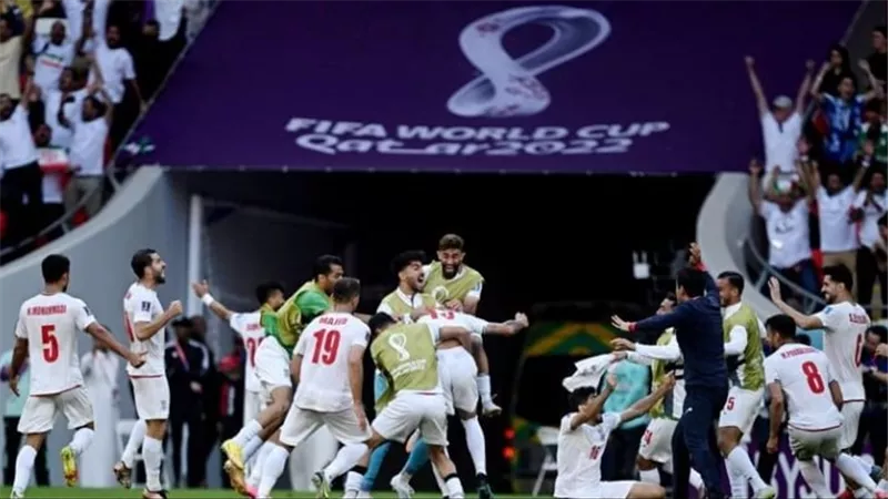 كأس العالم قطر 2022.. لماذا احتفل الإيرانيون بخروج منتخبهم من المونديال؟ (فيديوهات)