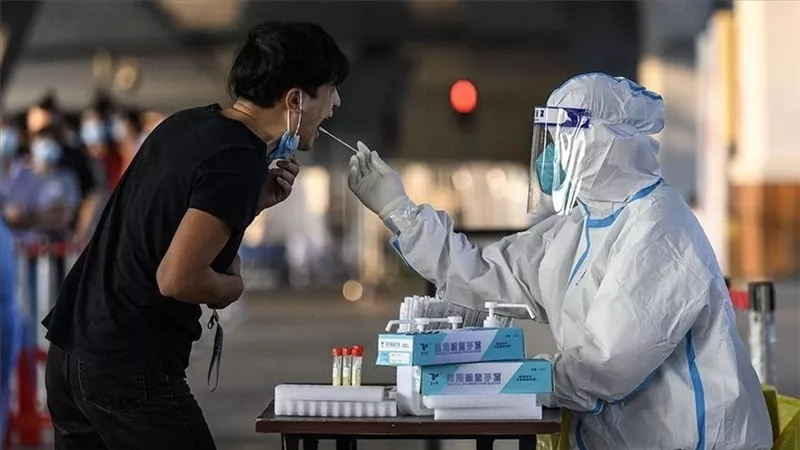 هل تتسبب الصين في تفشي متحور جديد من أوميكرون لدول العالم؟