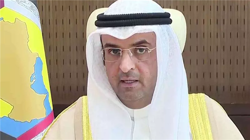 من هو نايف الحجرف الذي تصدر مواقع التواصل؟