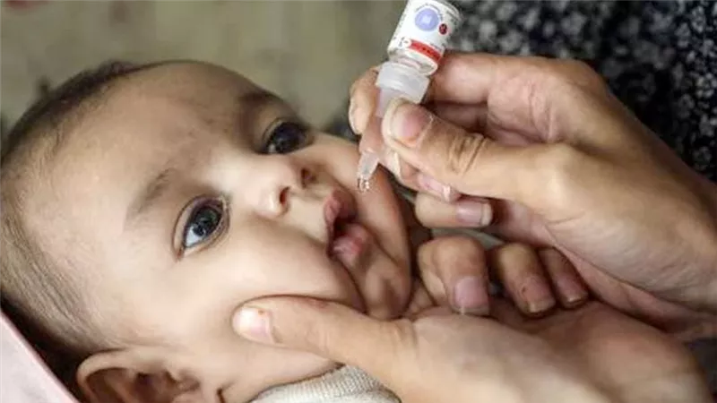 اكتشاف مرض شلل الأطفال في عينات بيئية من 12 منطقة بباكستان
