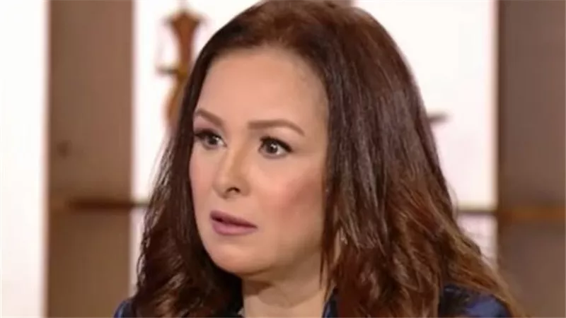  تصريحات الفنانة المصرية حنان شوقي حول تقبيل يد زوجها كل ليلة تثير على مواقع التواصل