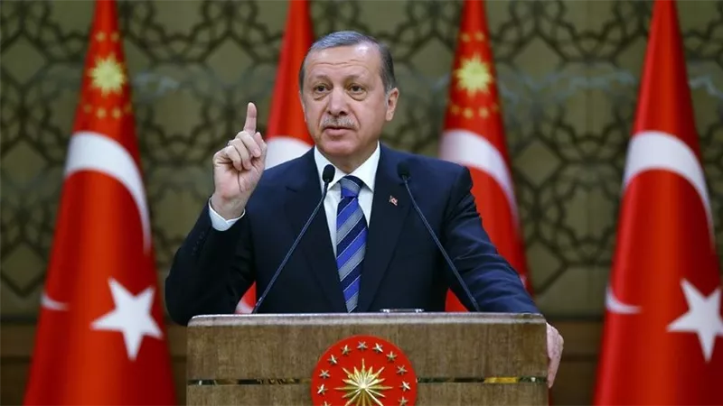 تايفون سيضرب أثينا.. أردوغان يهدد اليونان من تسليح جزرها في بحر إيجه