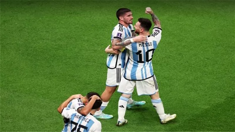 الناقل الحصري لمباراة الأرجنتين ضد كرواتيا في نصف نهائي كأس العالم 2022