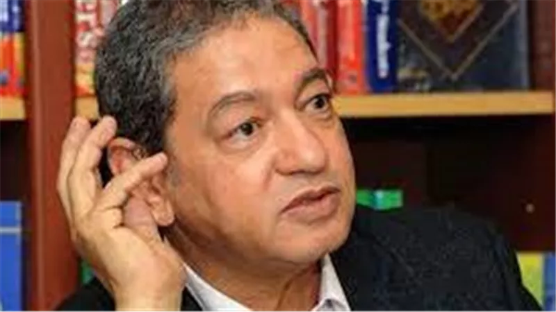من هو الشاعر محمد المخزنجي الذي تصدر السوشيال ميديا؟ (معلومات لا تعرفها)