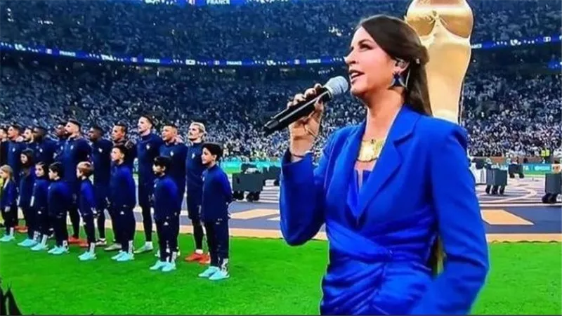  المطربة المصرية فرح الديباني تخطف الأضواء في حفل ختام كأس العالم 2022 (فيديو)