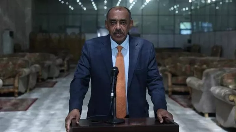 وزير الخارجية السوداني يتلقى رسالة خطية من نظيرته السنغالية