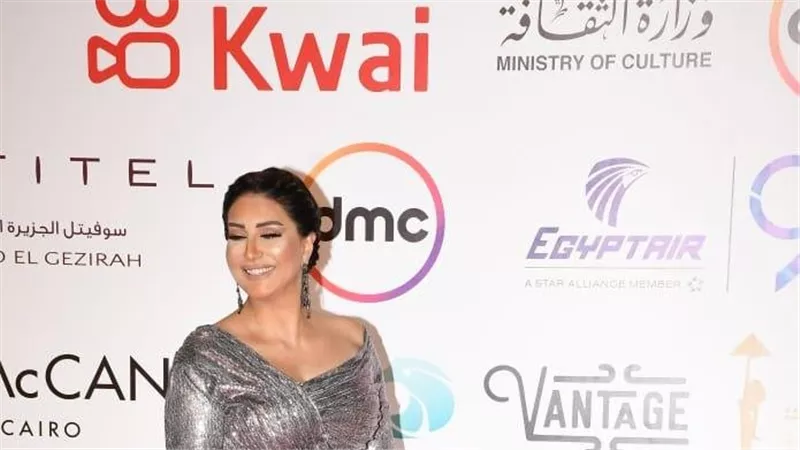 عبر إنستجرام.. الفنانة المصرية وفاء عامر تُثير الجدل بتعليق كوميدي حول المطر (صور)