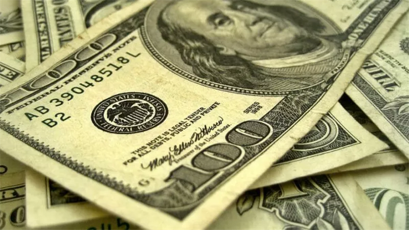 ما هي قيمة العملات الرقمية بالتزامن مع بيانات سوق العمل الأمريكي USD؟