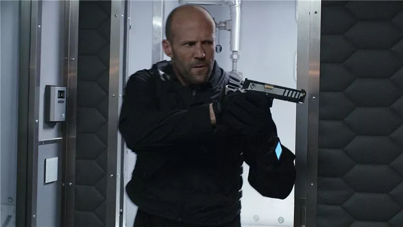 كواليس لأول مرة حول فيلم Operation Fortune الذي تصدر السوشيال ميديا.. مُوعد العرض 