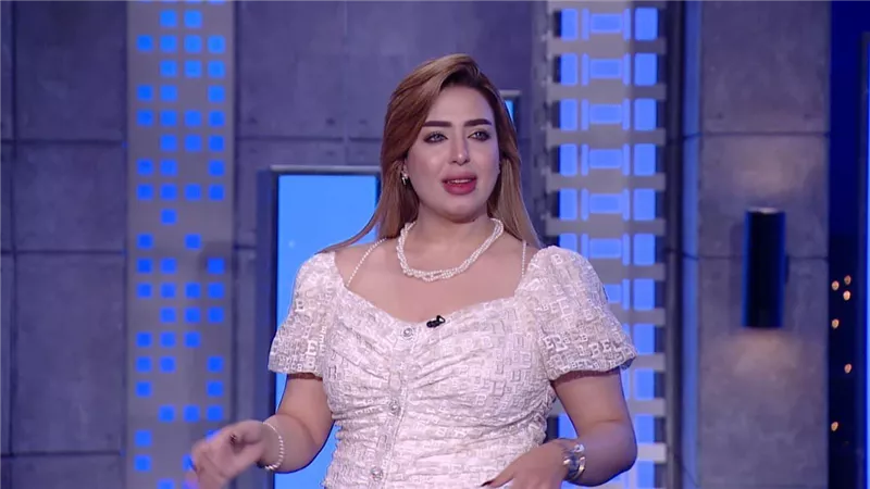 إثارة ولبس فاضح.. القصة الكاملة لوقف برنامج منى العمدة على قناة النهار