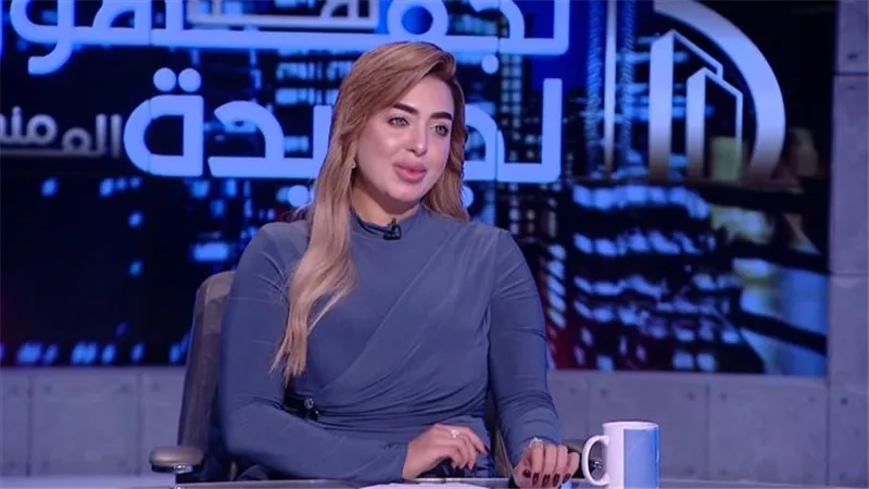  من هي المذيعة المصرية مني العمدة التي تصدرت السوشيال ميديا.. ولماذا تم وقف برنامجها؟ (القصة الكاملة)