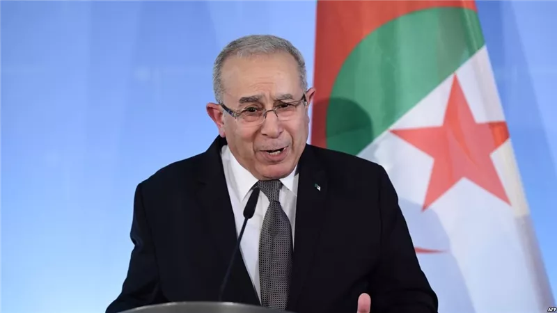 وزير الخارجية الجزائري يلتقي مساعدة كاتب الدولة الأمريكي والمكلفة بالمنظمات الدولية
