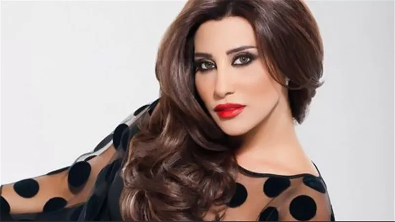 هاشتاج #نجوى_كرم_في_أبها يتصدر منصة “تويتر”.. ومقاطع فيديو توثق لحظة وصولها