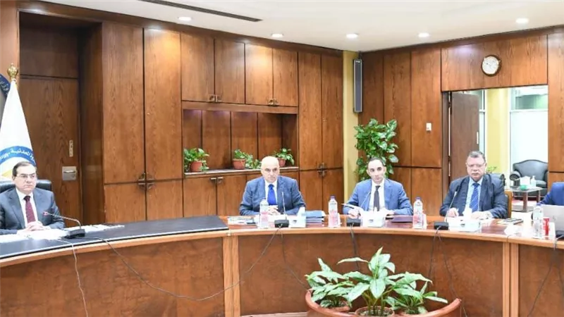 اعتماد الموازنات التخطيطية الجديدة لشركات البترول وبتروجاس والقاهرة لتكرير البترول