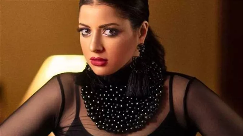 تصدرت التريند مجددًا.. منى فاروق: أبويا مات راضي عني وبيحبني