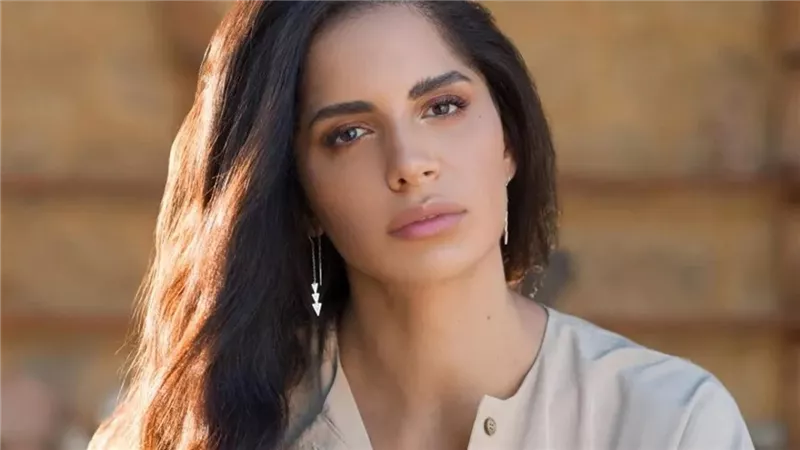 مجددأ.. الفنانة المصرية آمال ماهر تثير جدلًا واسعًا على مواقع التواصل.. ما القصة؟