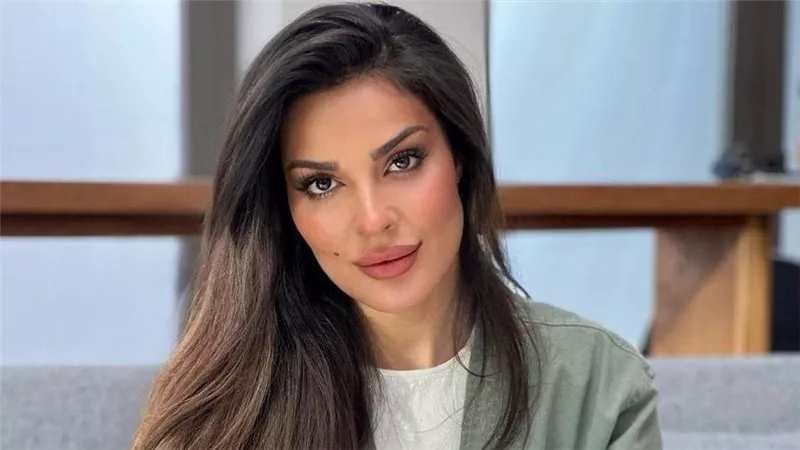  بعدما أعلنت خطوبتها بشكل مفاجئ.. الفنانة اللبنانية نادين نجيم تتصدر التريند وتوجه رسالة لجمهورها