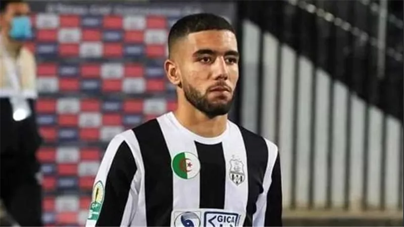  الجهاز الطبي بالأهلي المصري يكشف معلومات جديدة حول اللاعب الجزائري أحمد قندوسي